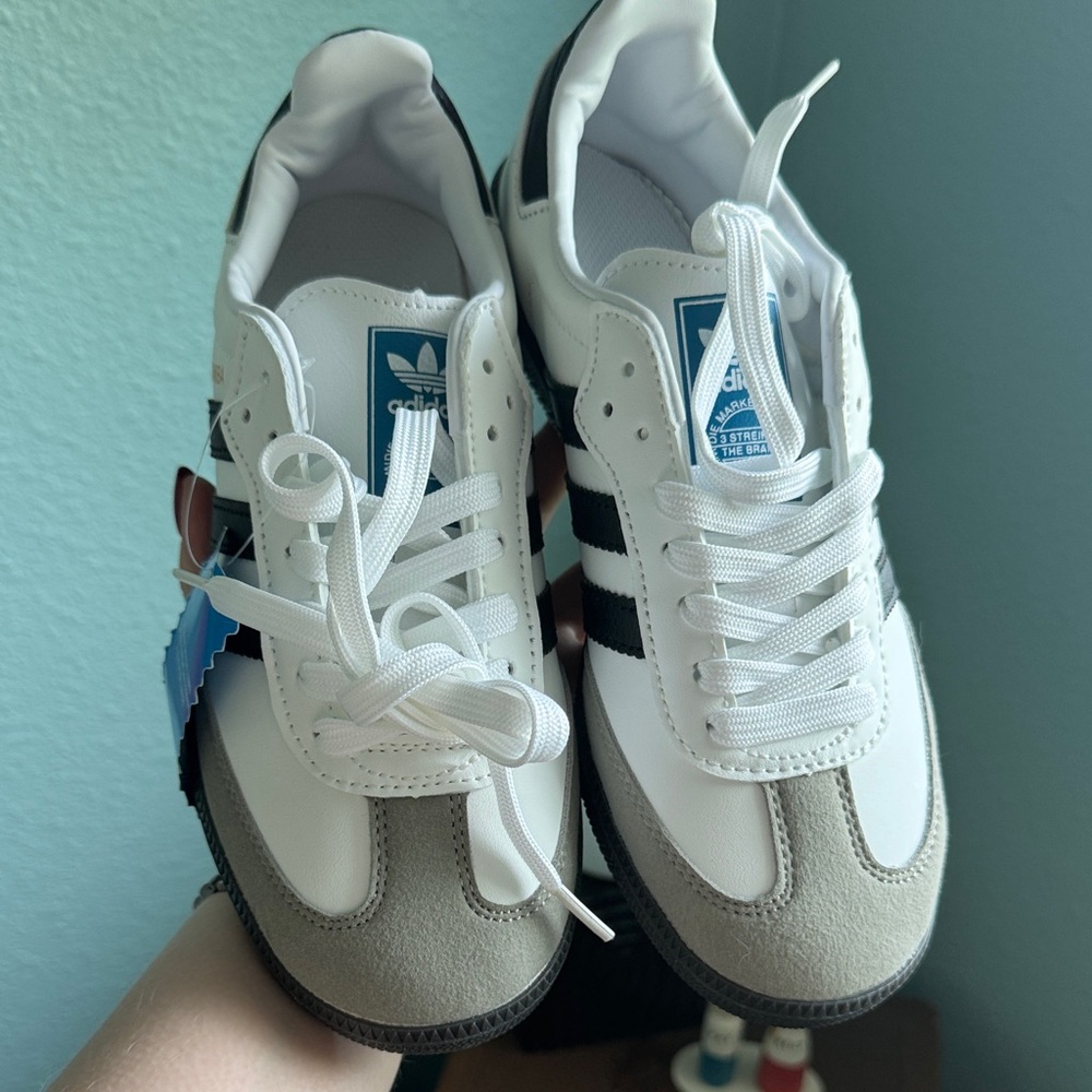 Adidas White and Black Classic Sneakers NEW WITH TAGS